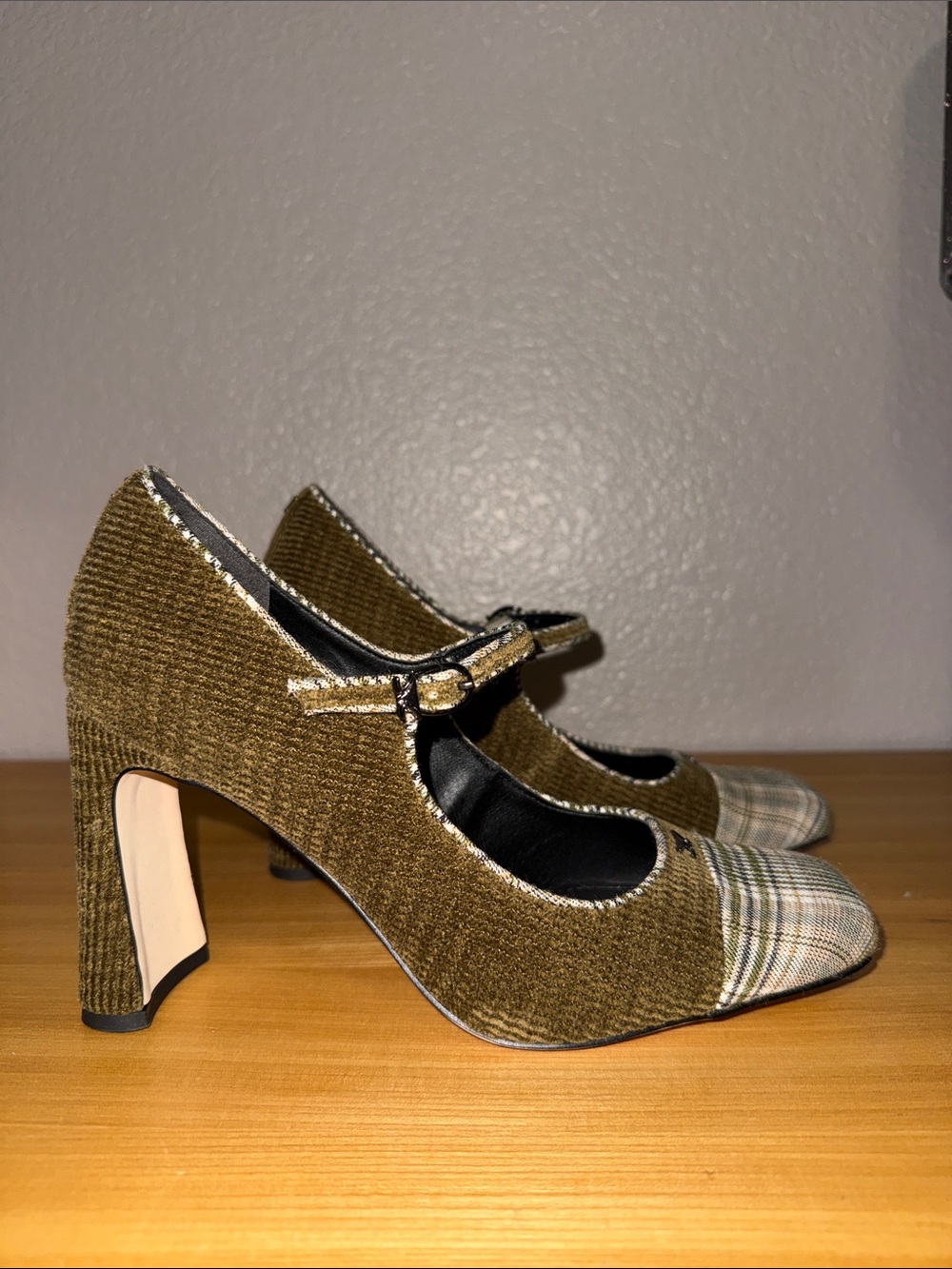 Circus NY by Sam Edelman “Elora” Square Toe Pump - Olive Green Corduroy 🫒 - Picture 2 of 12